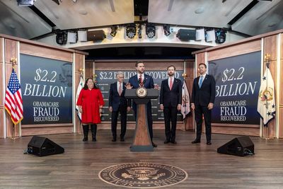 Is Government Corruption Becoming a Defining Issue in the Midterm Elections? featured image